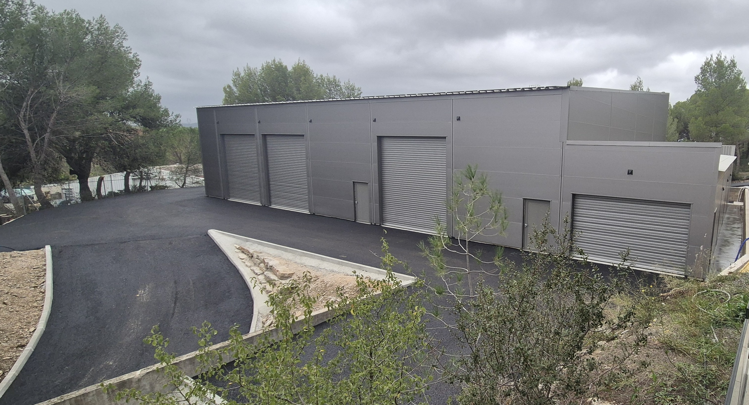 Construction d'un bâtiment industriel à Prades-le-Lez