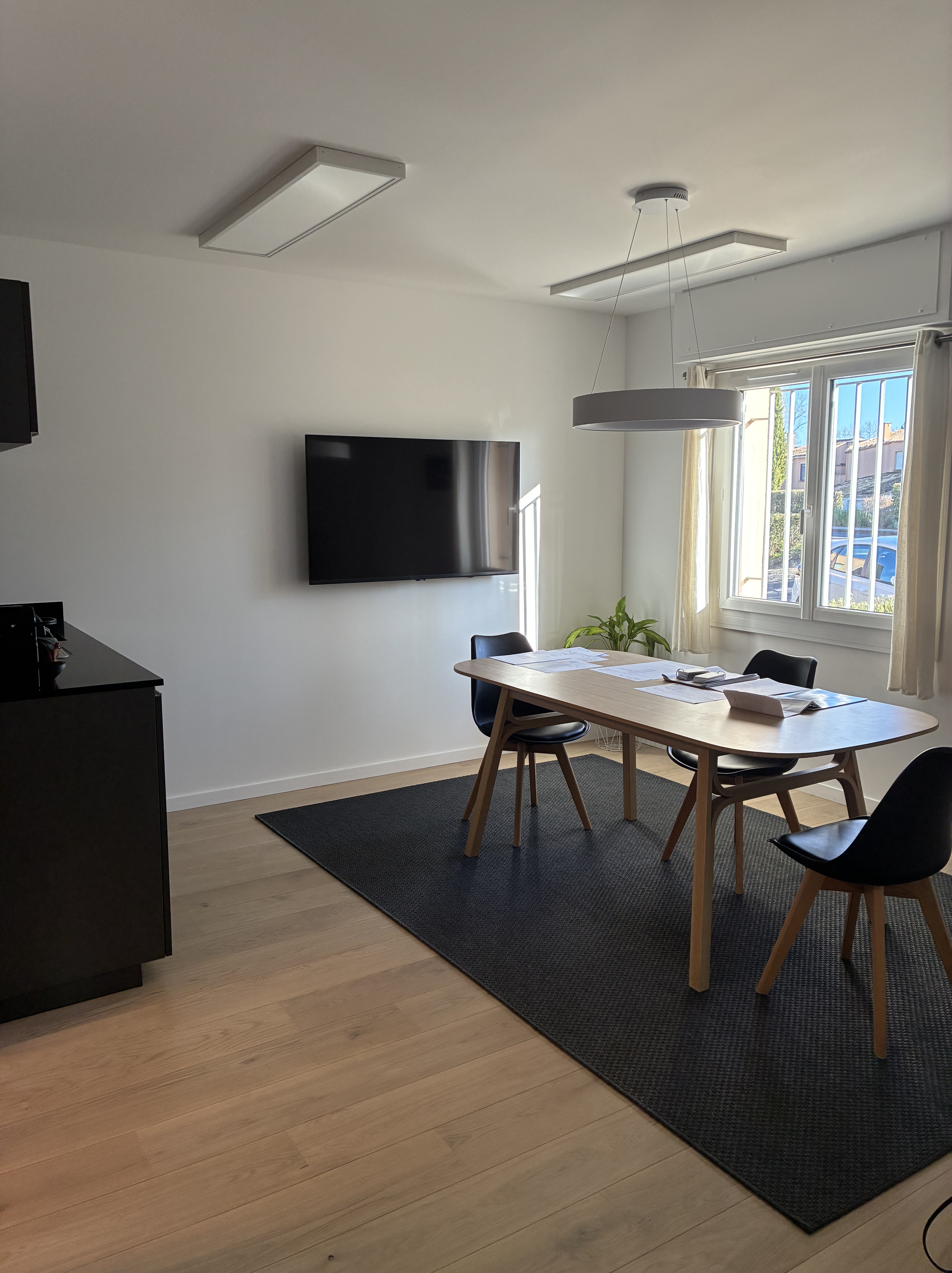 Création d'un bureau dans un ancien appartement à Saint Clément-de-Rivière