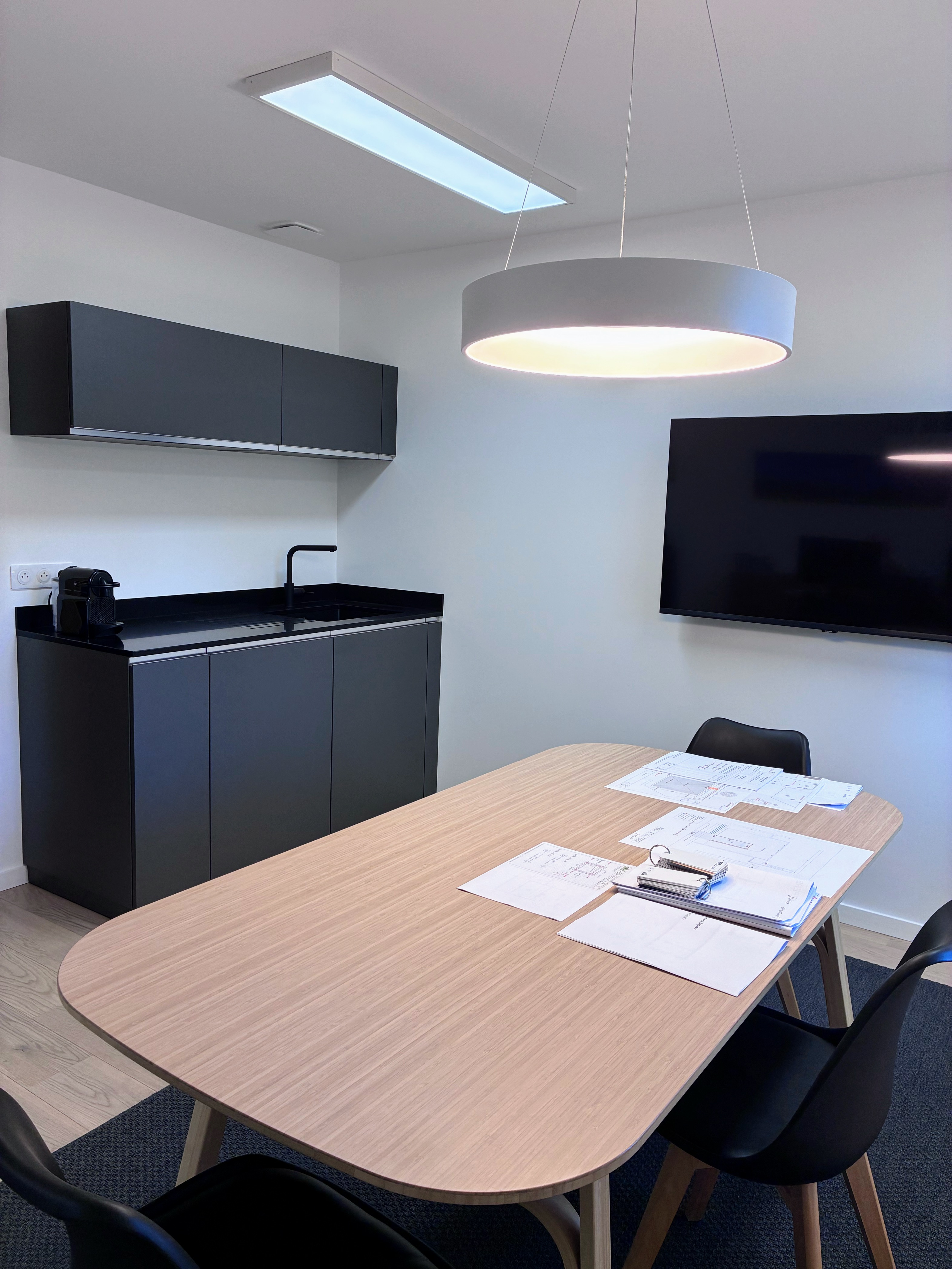 Création d'un bureau dans un ancien appartement à Saint Clément-de-Rivière